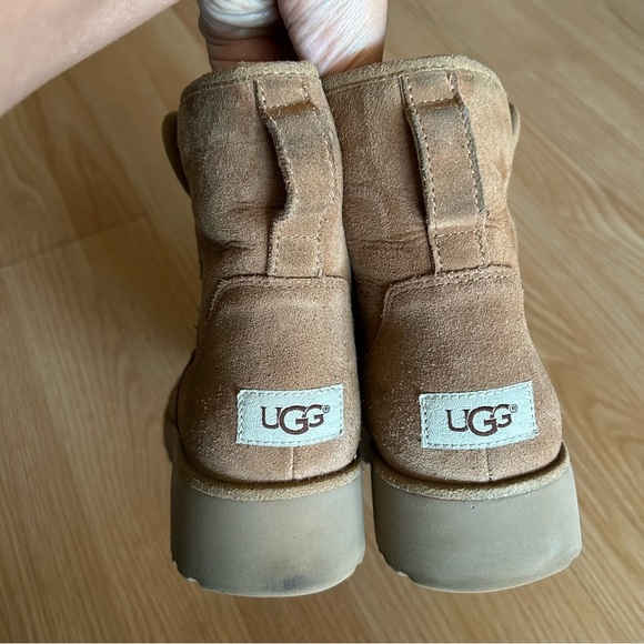 UGG Kristin Wedge Classic Suede Booties Women’s 10 - Picture 4 of 10